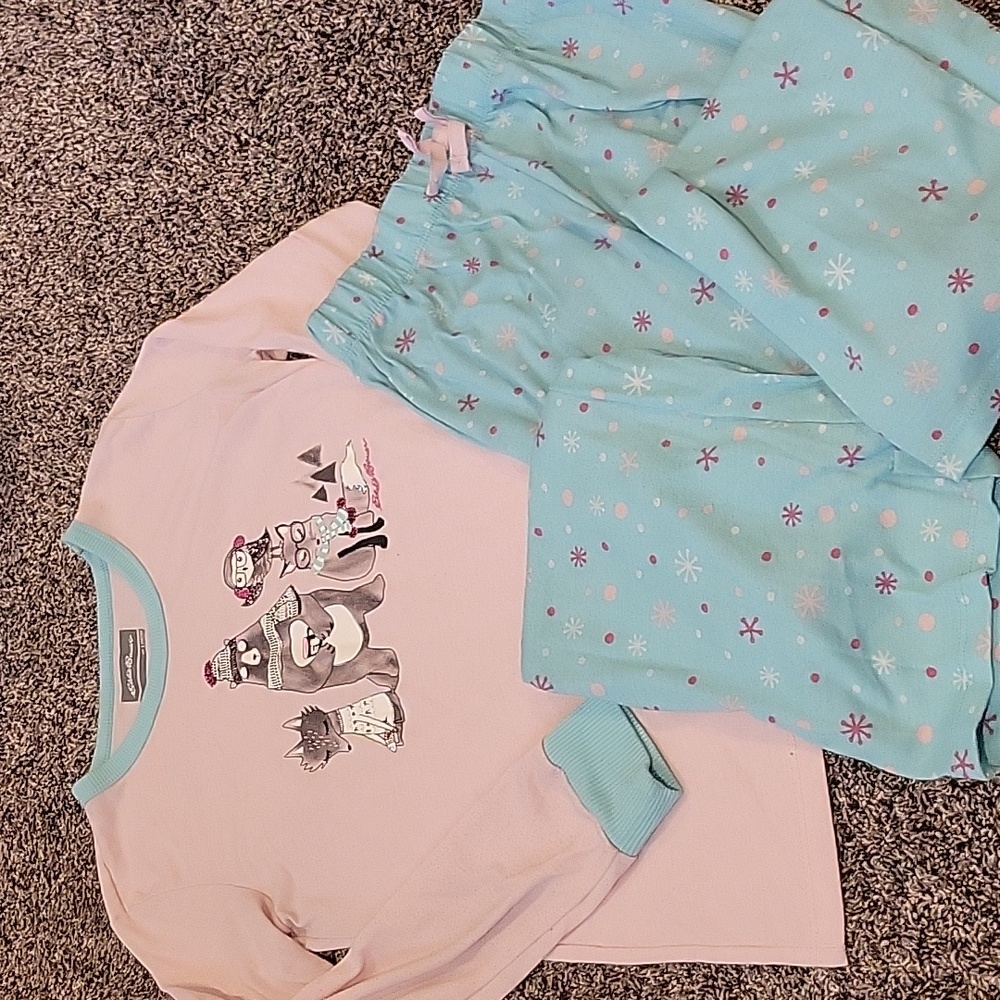 🦩 3 for $25 Eddie Bauer (girls) winter pajamas